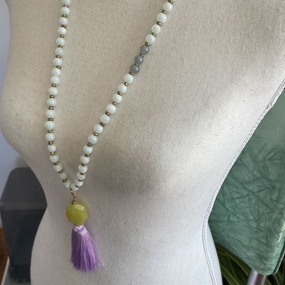 Gorgeous chartreuse gemstone and lavender tassel statement necklace - Picture 4 of 6